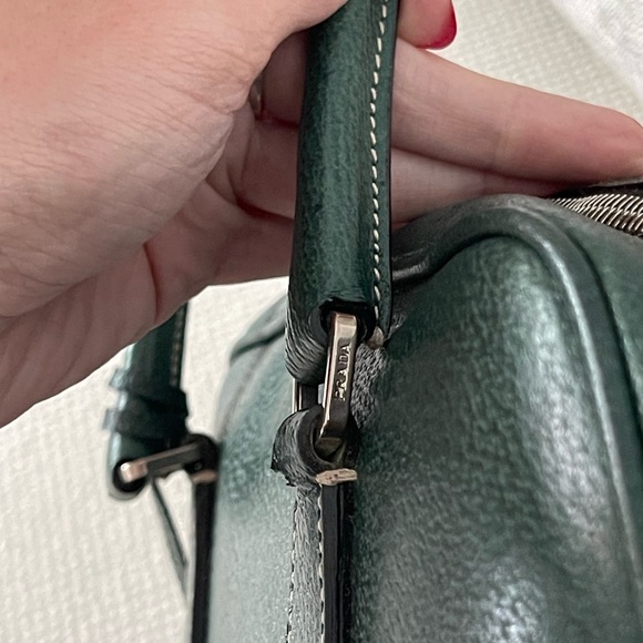 Beautiful Prada leather handbag - Picture 11 of 14